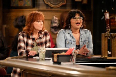 HAPPY'S PLACE -- Episode: Pilot -- Pictured: (l-r) Reba McEntire as Bobbie, Belissa Escobedo as Isabella -- (Photo by: Casey Durkin/NBC)